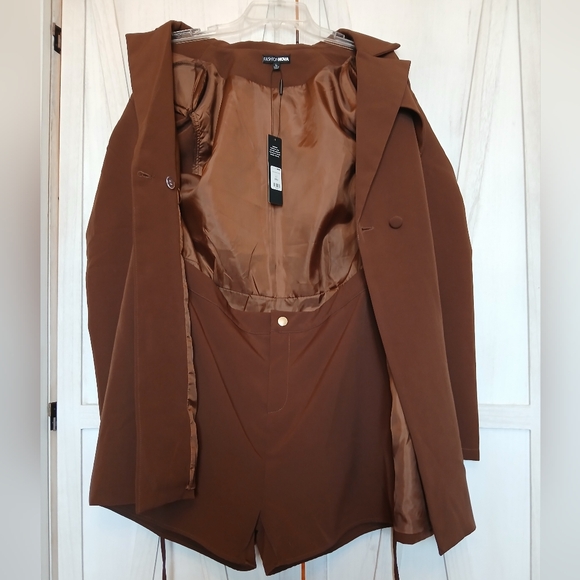 Fashion Nova Anabel Brown Blazer Romper  - L - Picture 7 of 9